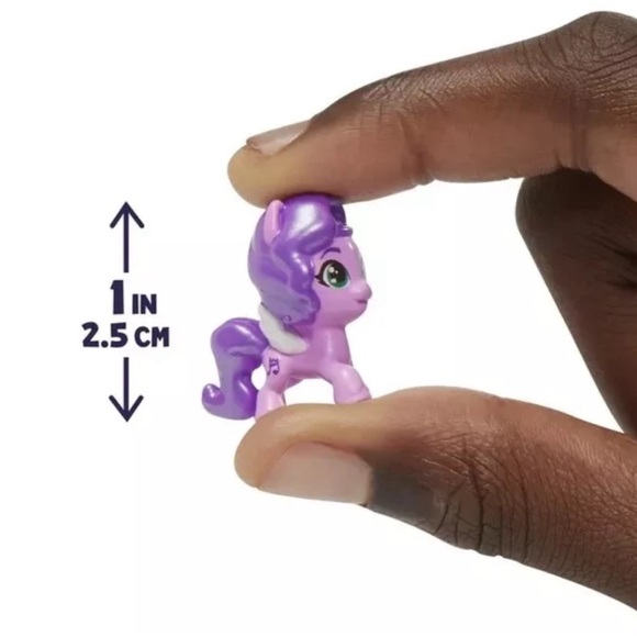 My Little Pony Mini World Magic Creation Zephyr Heights Playset - Picture 13 of 13